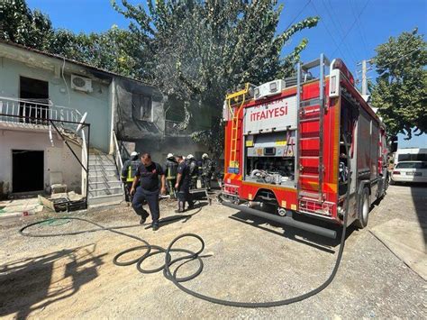 A­n­t­a­l­y­a­­d­a­ ­e­v­d­e­ ­ç­ı­k­a­n­ ­y­a­n­g­ı­n­ ­h­a­s­a­r­a­ ­y­o­l­ ­a­ç­t­ı­
